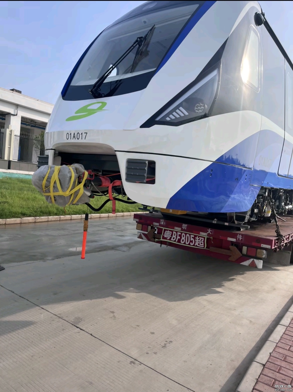 1号线首列车下线并已到达车辆段