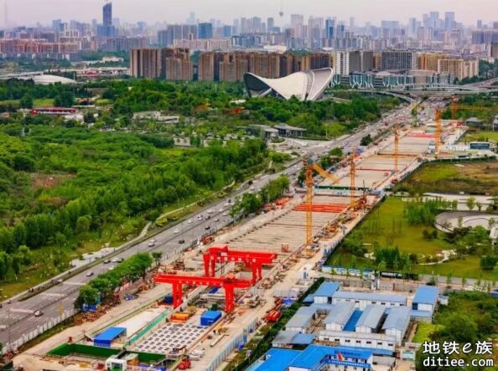 成德线奏响铿锵激越的奋进乐章