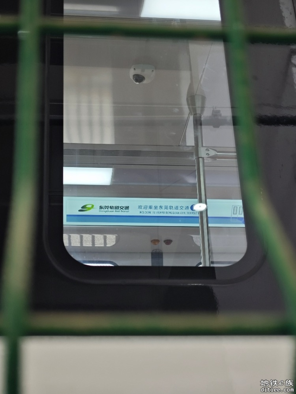1号线首列车下线并已到达车辆段