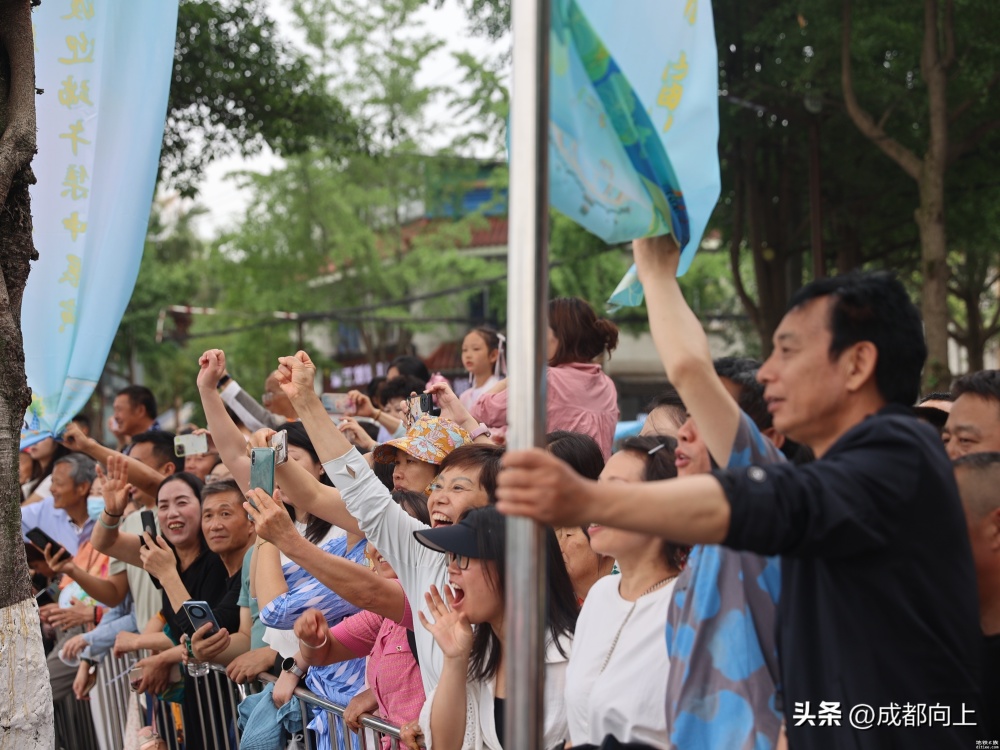 新津龙舟会好闹热，会转化成地铁客流吗？