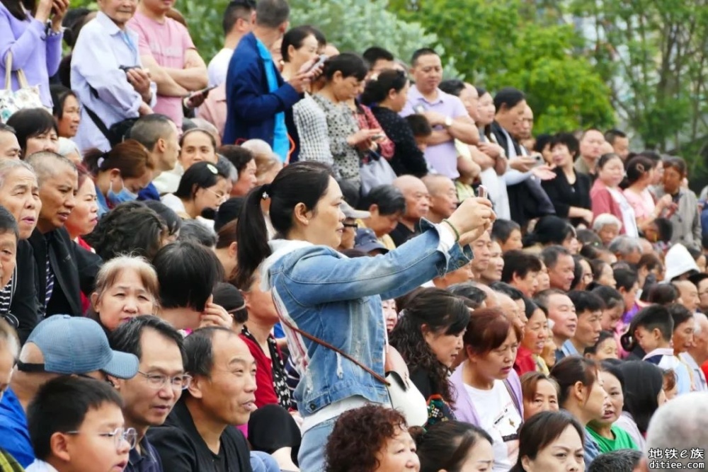 新津龙舟会好闹热，会转化成地铁客流吗？