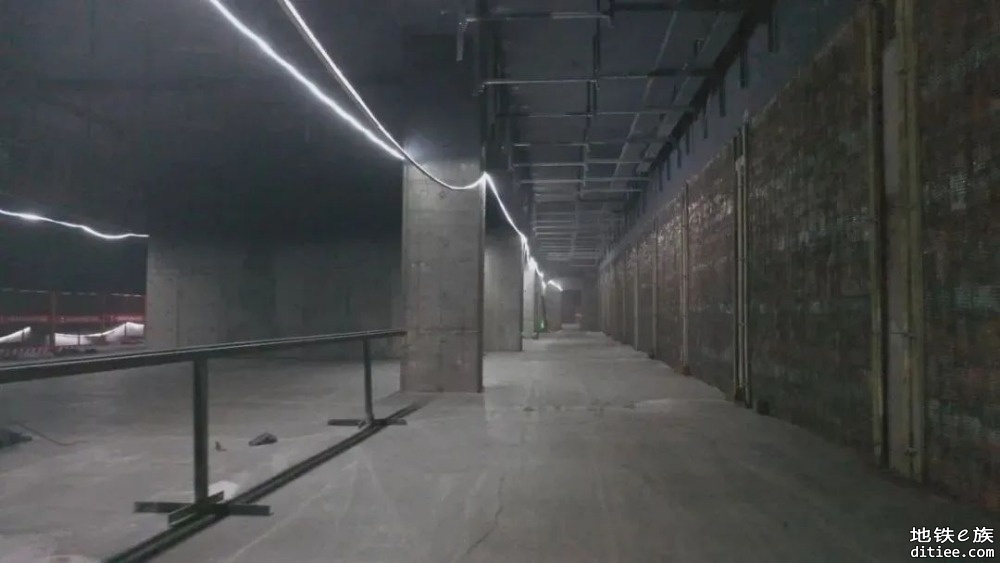 重庆地铁4号线玉带山站主体完工并完成移交！