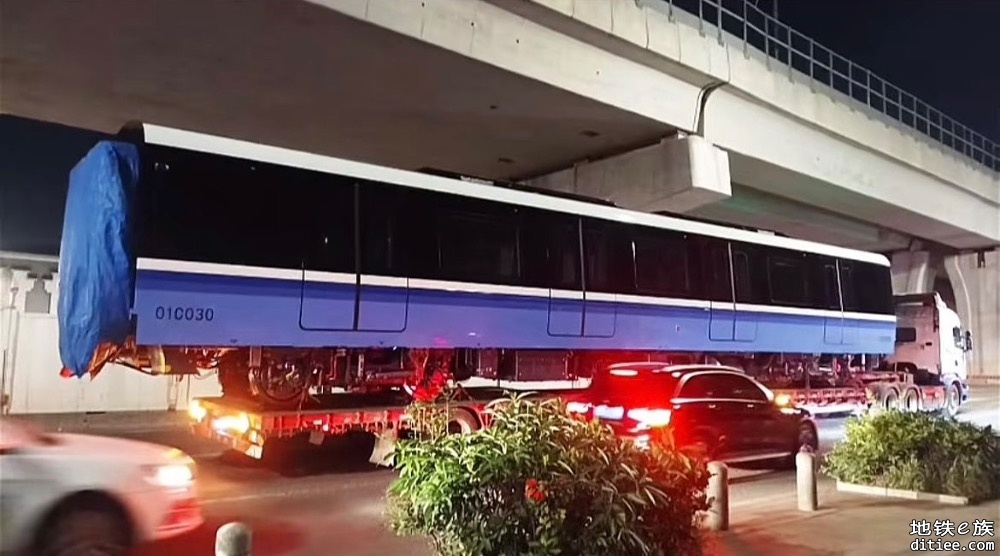 1号线首列车下线并已到达车辆段