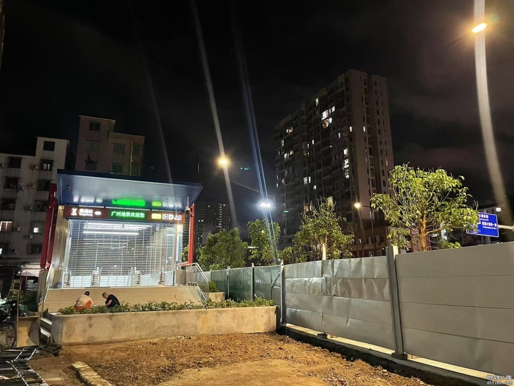 无聊谈论：当出入口开在城中村市场边上的时候。。。